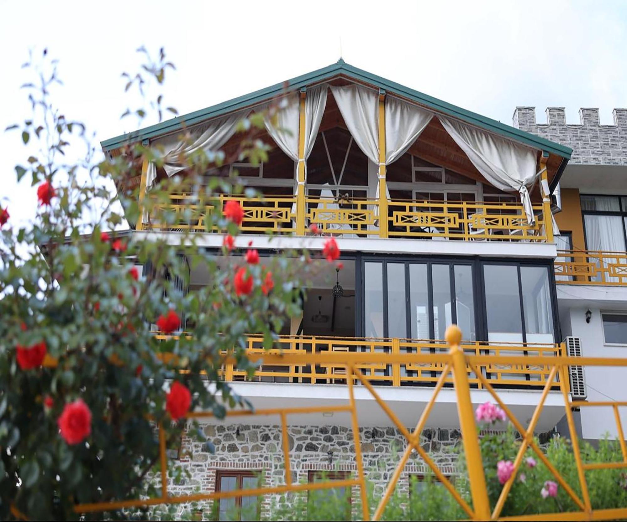 Kurora E Gjelber Resort Peshkopi Exterior photo